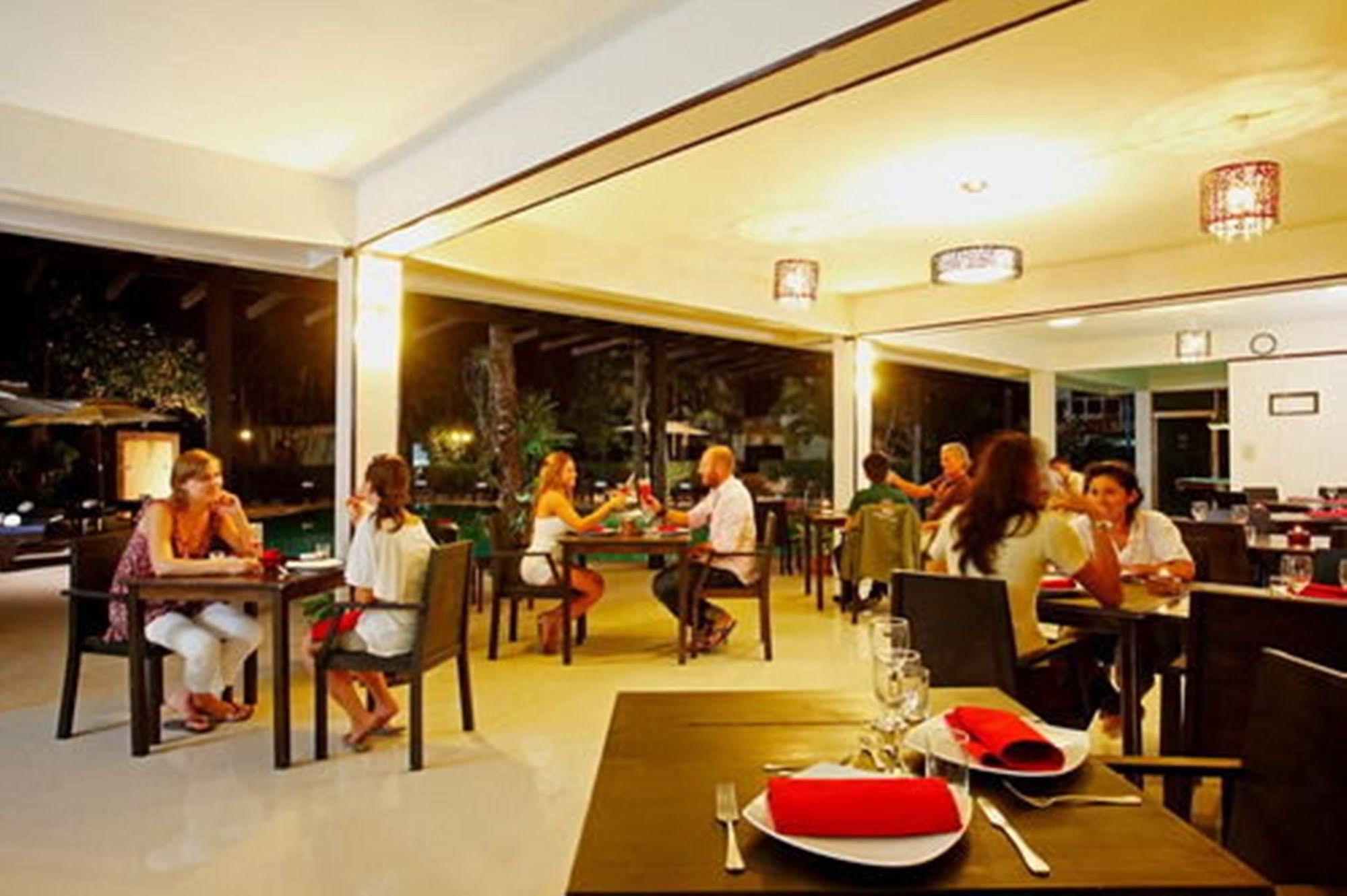 Bamboo Beach Hotel & Spa Patong Exterior photo